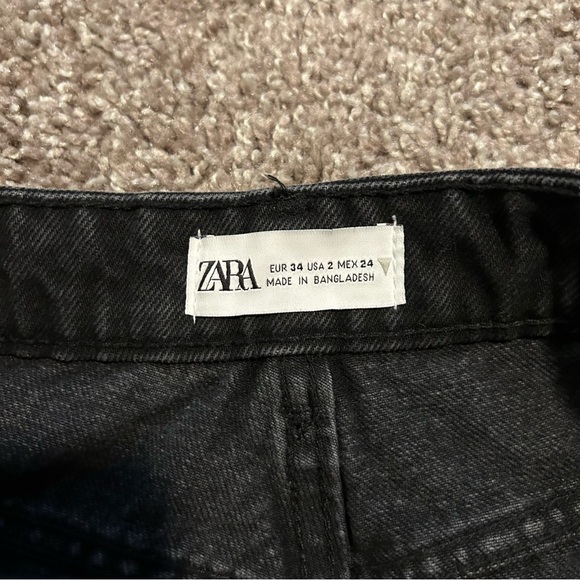 Zara High Waisted black denim shorts - Picture 3 of 3